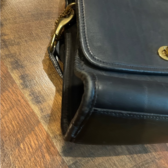 Vintage COACH Black Leather Crossbody - Picture 15 of 15